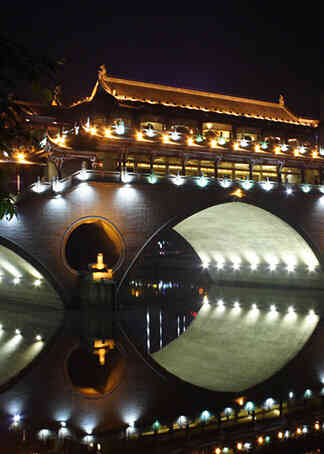 穿越封面图